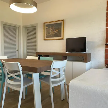Apartment Panoramic Modern On Maggiore Casa Mimi